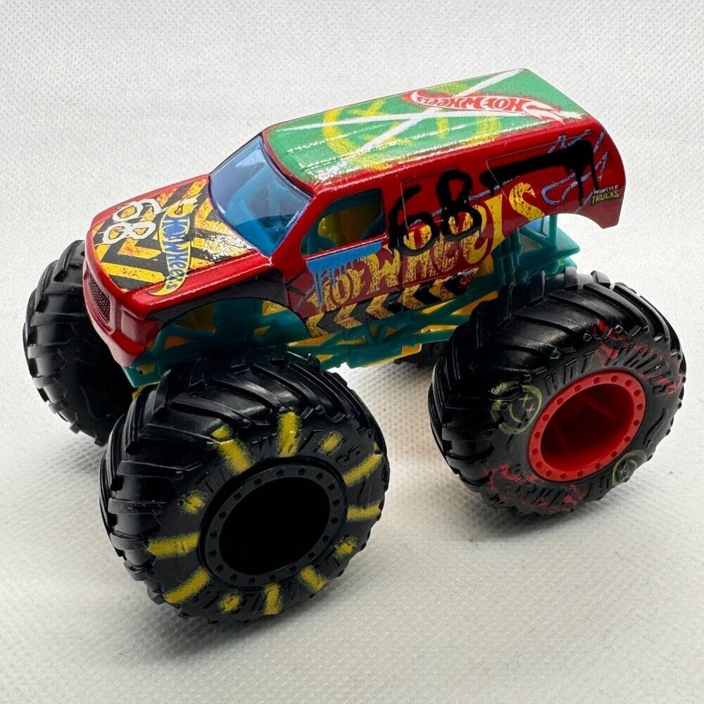 Hot Wheels Monster Truck‎ DEMO DERBY #68 DieCast Monster Truck